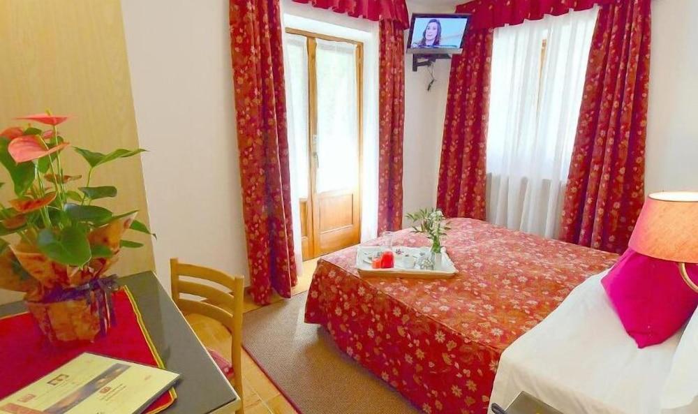 Hotel Beau Sejour Etroubles Buitenkant foto