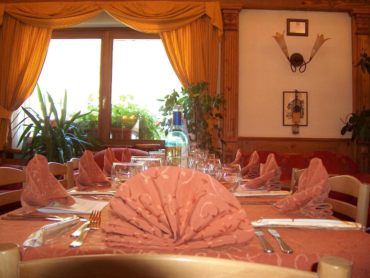 Hotel Beau Sejour Etroubles Buitenkant foto