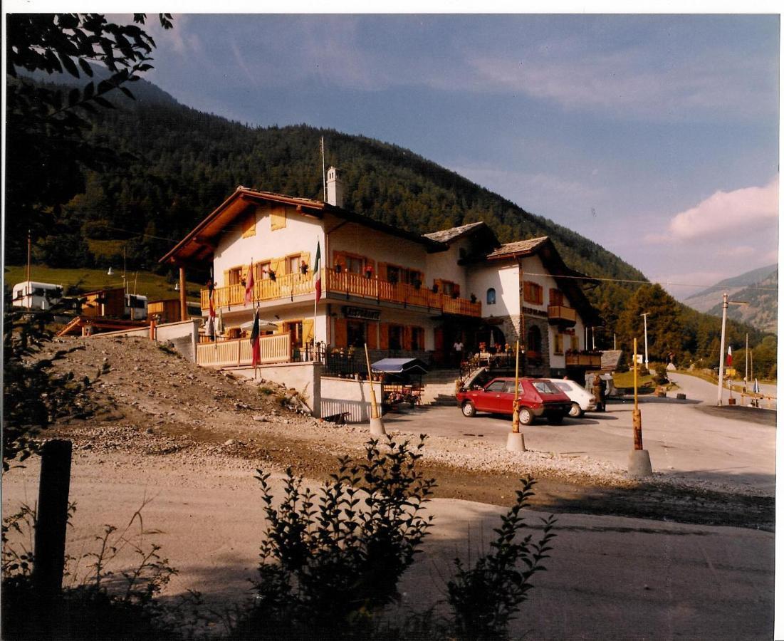 Hotel Beau Sejour Etroubles Buitenkant foto